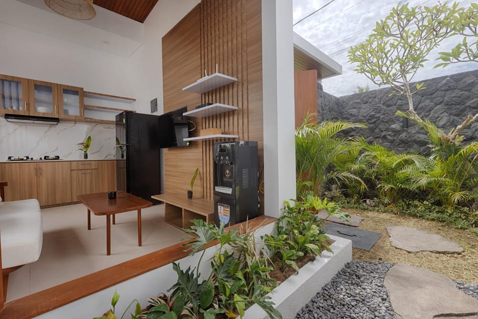 Communal lounge/ TV room, Day, Garden, TV and multimedia, Kitchen or kitchenette, Garden view, minibar