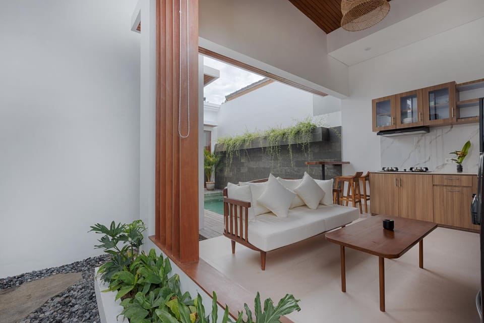 Kitchen or kitchenette, Living room, Seating area