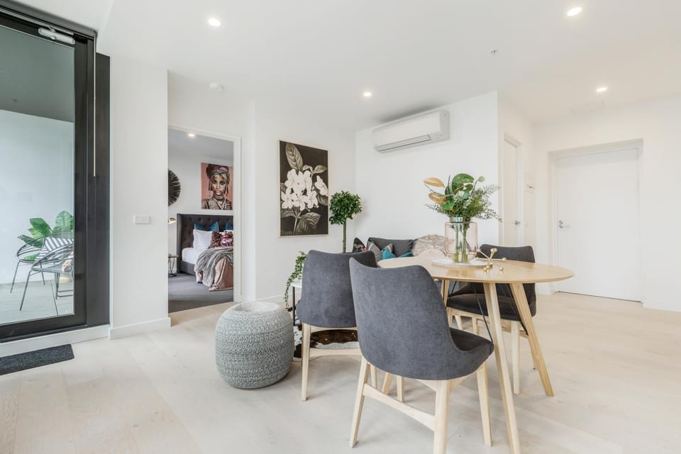 Chic Pad in Trendy SouthbankNear Casino & MECC Apartment in Southbank