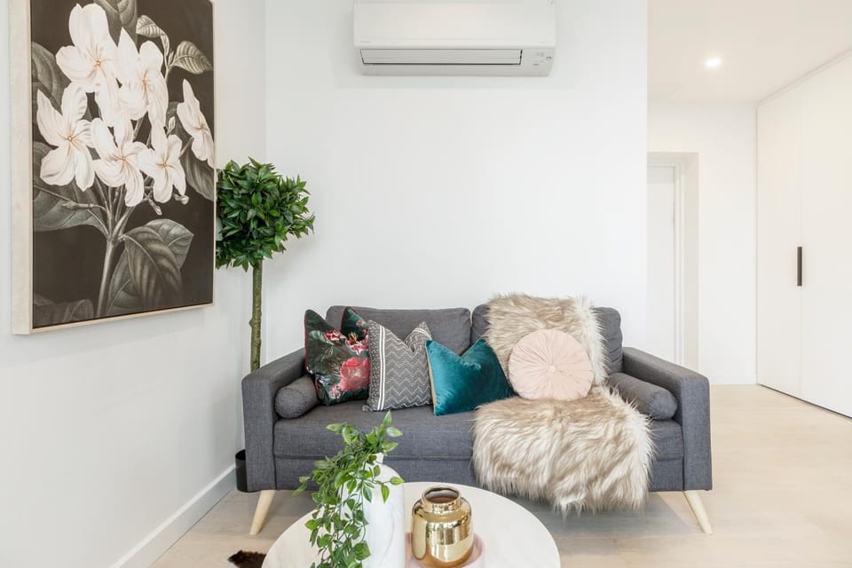 Chic Pad in Trendy SouthbankNear Casino & MECC Apartment in Southbank