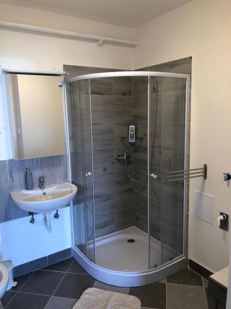 Shower, Bathroom