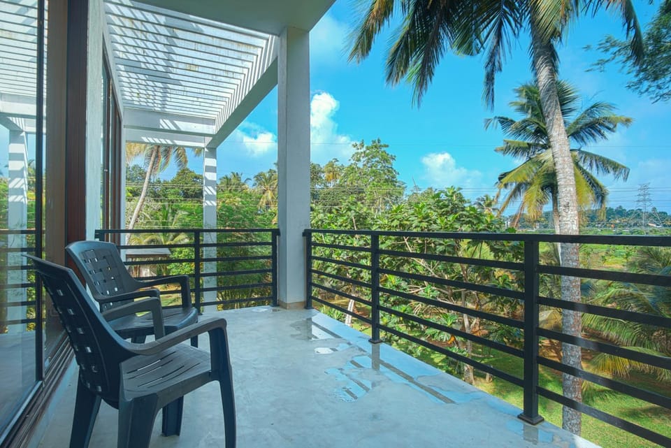 Day, Natural landscape, Garden, View (from property/room), Balcony/Terrace, Garden view