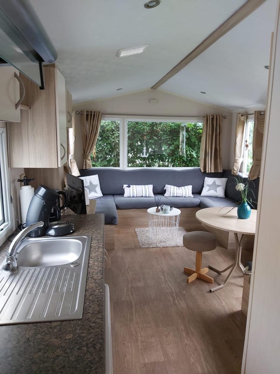 Communal lounge/ TV room, Living room