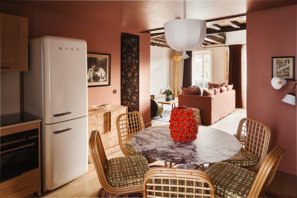 Kitchen or kitchenette, Living room, Dining area