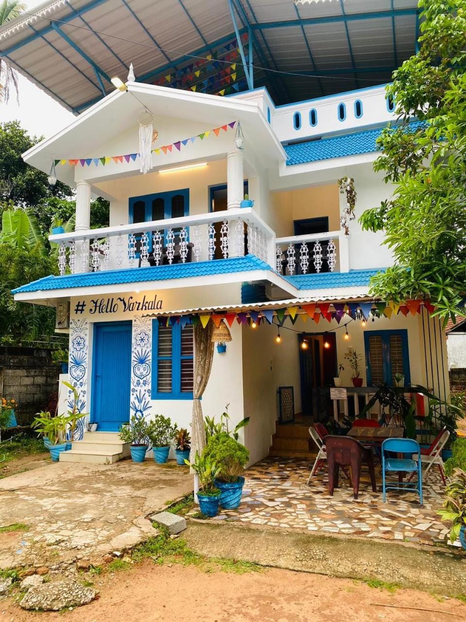 Hello entire villa varkala cliff Bed and Breakfast in Varkala