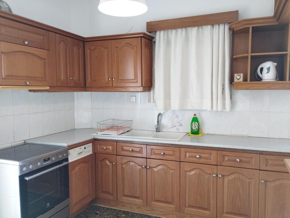 Kitchen or kitchenette, pet friendly, stove