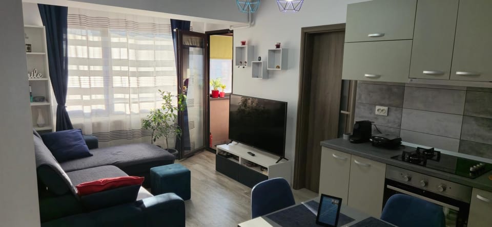 Communal lounge/ TV room, TV and multimedia, Living room, Seating area