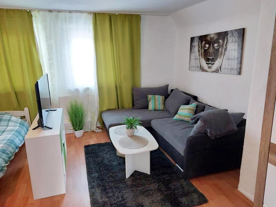 Bed, Photo of the whole room, Seating area, Bedroom