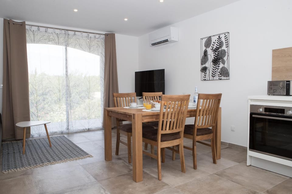 Les Mûriers Apartment in Calvi