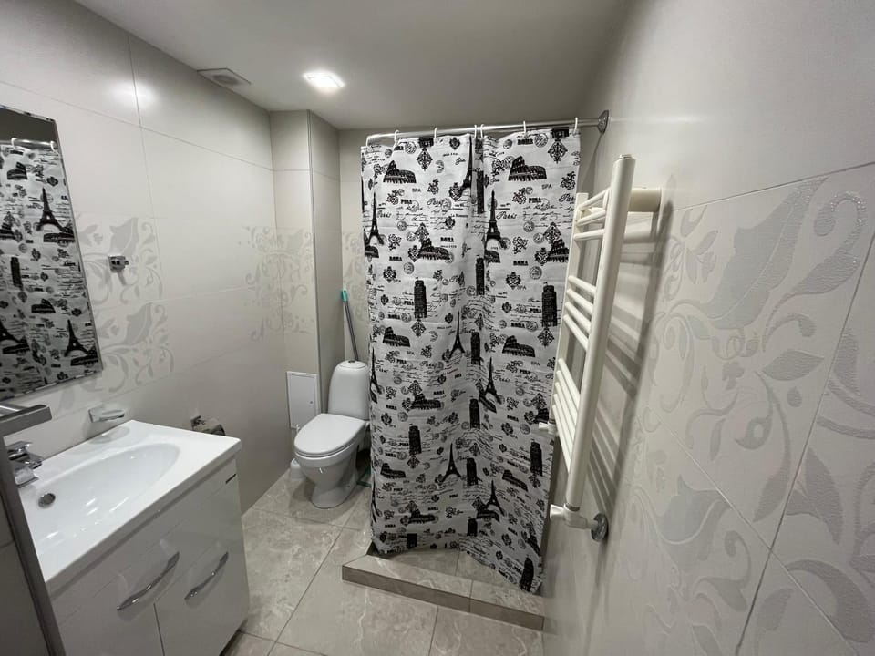 Shower, Toilet, Bathroom