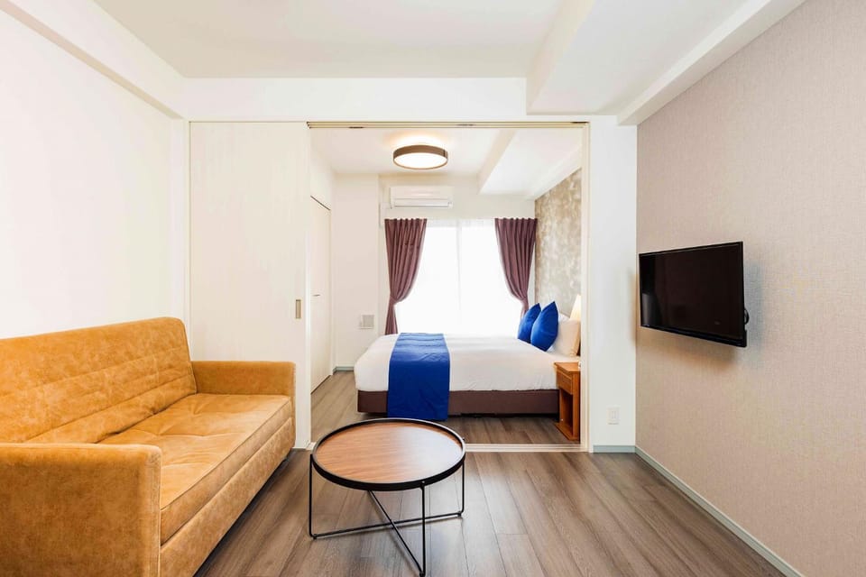 Bed, TV and multimedia, Living room, Bedroom