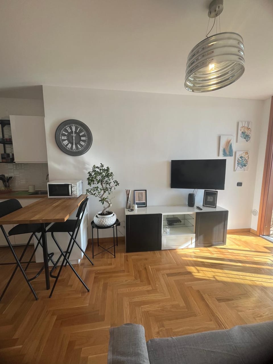 Communal lounge/ TV room, TV and multimedia, Dining area