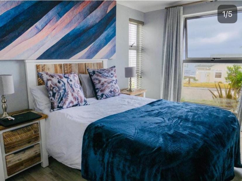 Refresh at 50 Whale Rock Apartment in Hermanus