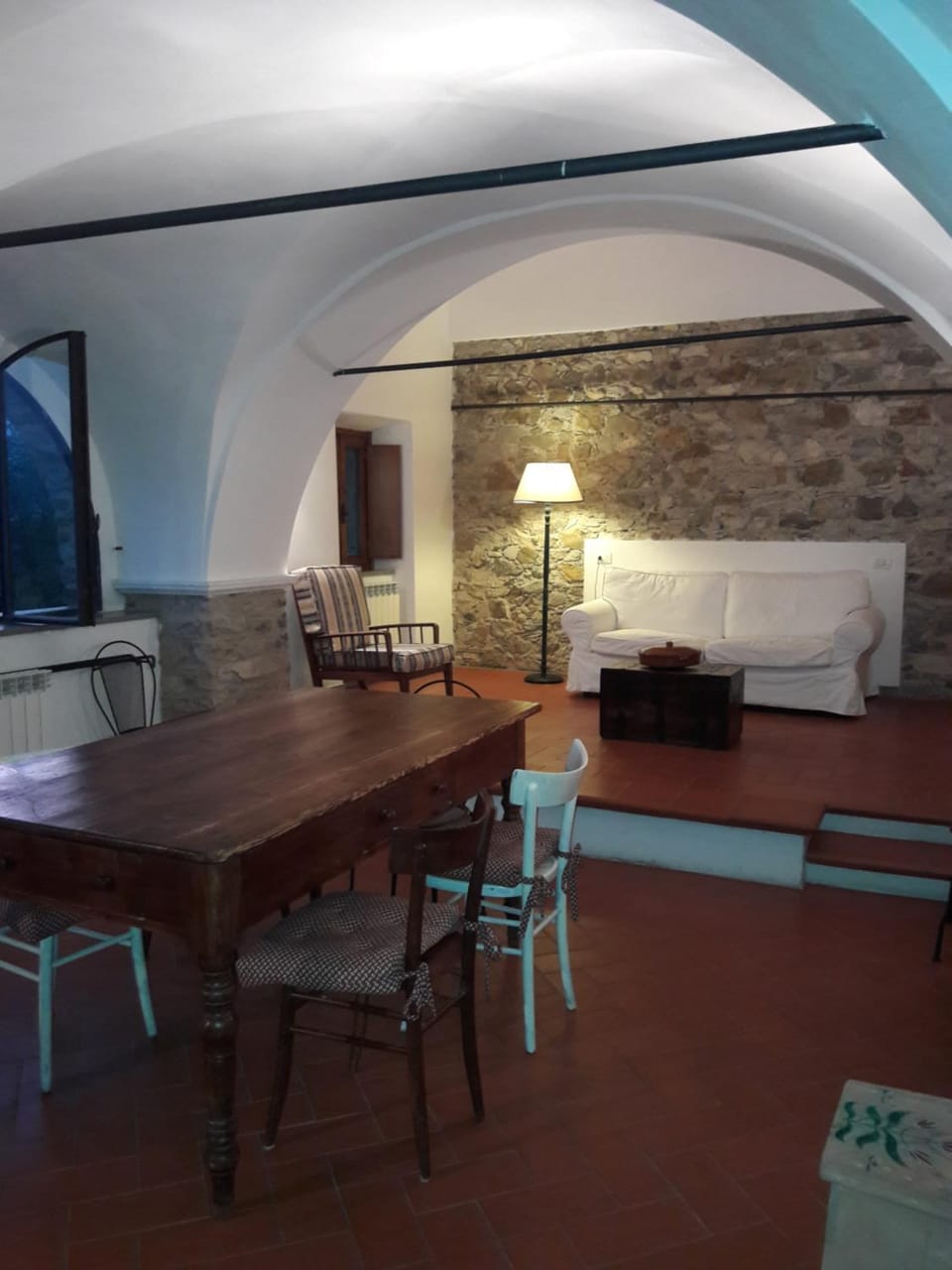 Seating area, Dining area