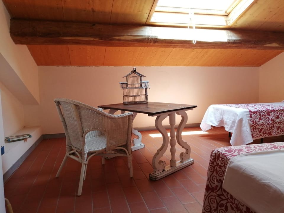 Seating area, Bedroom