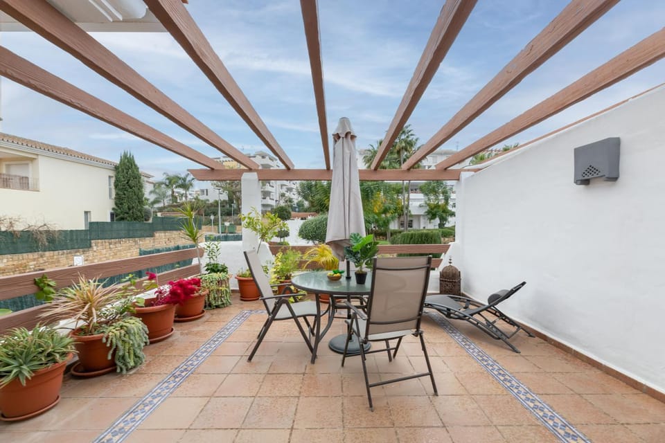 Patio, Day, Garden, Solarium, Balcony/Terrace, Balcony/Terrace, Living room, Dining area, Garden view, Pool view