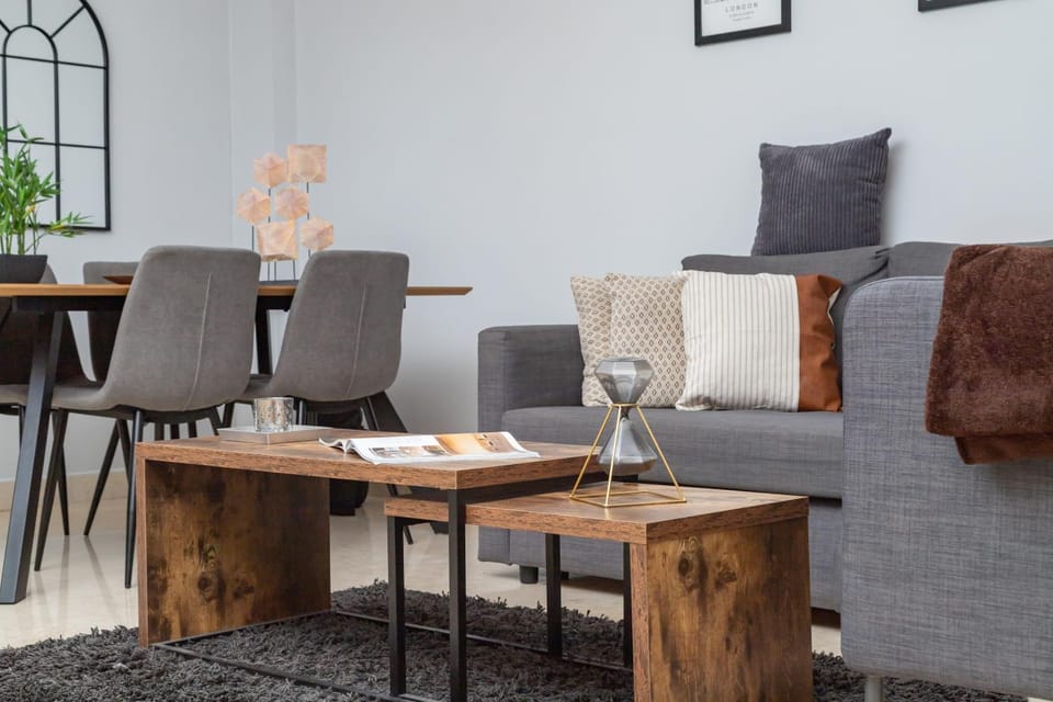 TV and multimedia, Living room, Seating area, Dining area, air conditioner