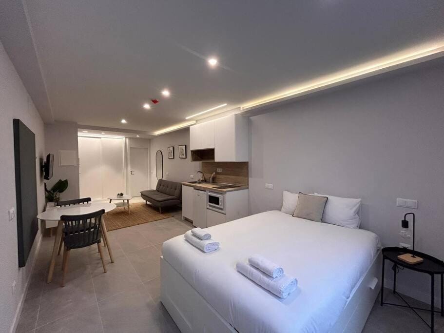 Cozy studio in Tetuan En 1/6 Apartment in Madrid