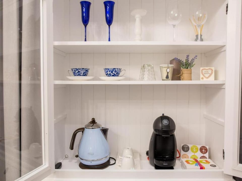 Coffee/tea facilities, Kitchen or kitchenette