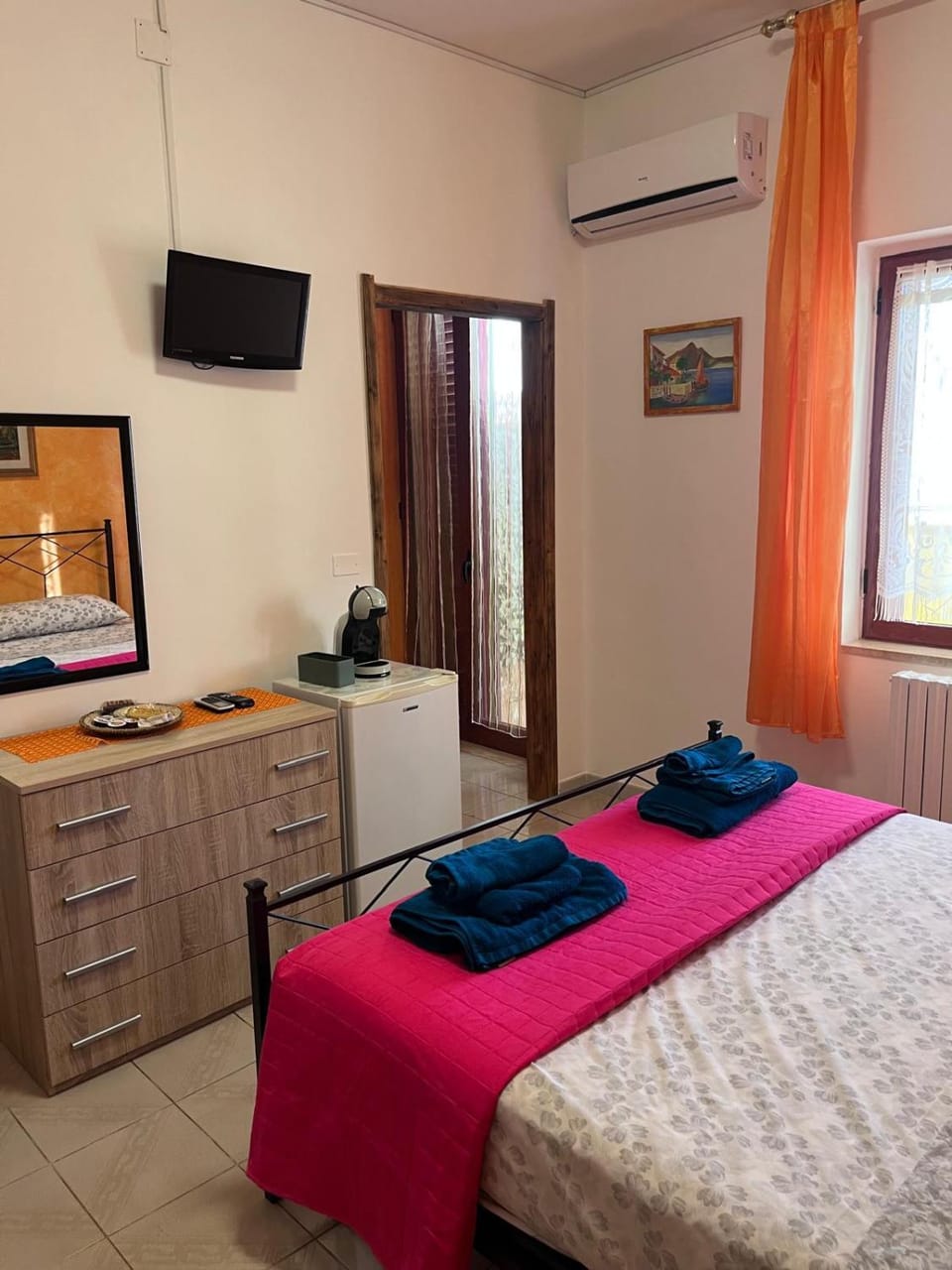 TV and multimedia, Bedroom, air conditioner