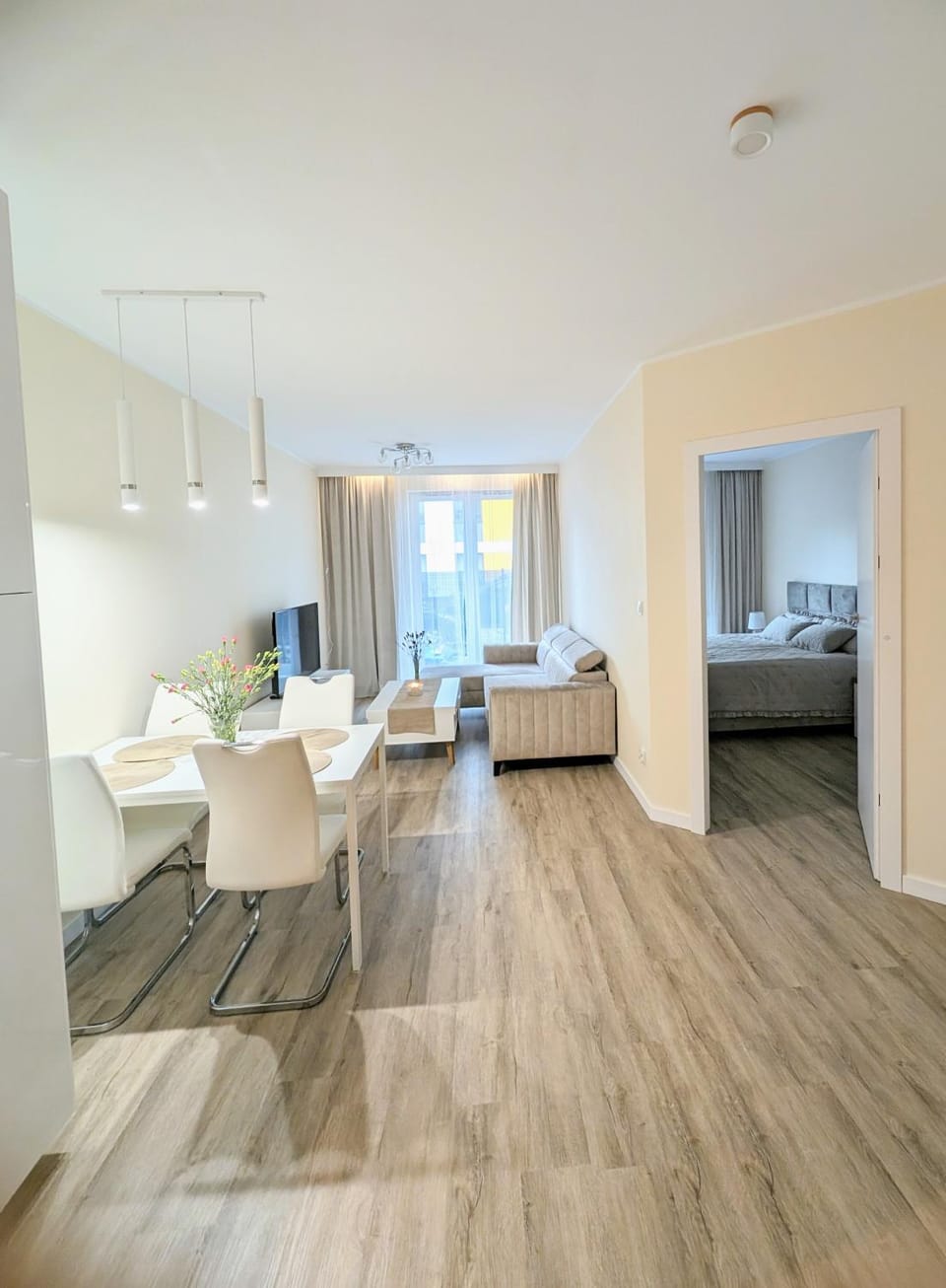 Living room, Photo of the whole room, Dining area, Bedroom