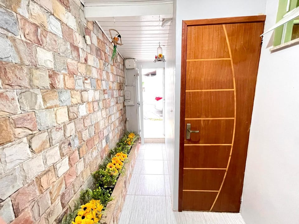 STUDIO aconchego, com Ar, Wifi, Smartv e Cozinha Bed and Breakfast in Macaé