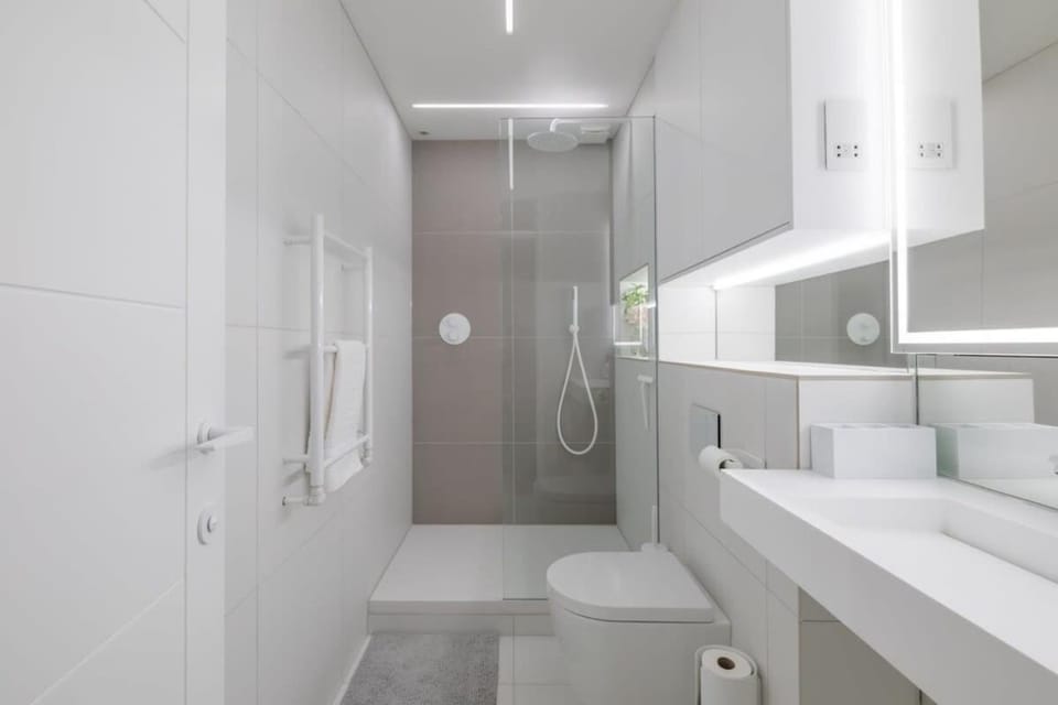 Luxury 2 Bedroom Apartment with AC and Parking House in Cambridge