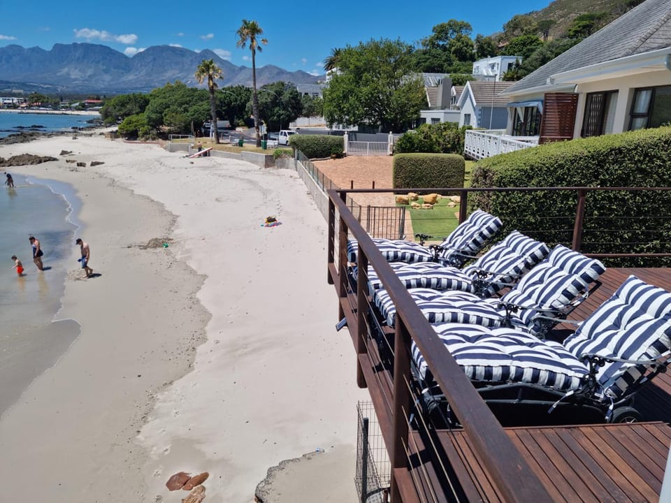Day, Natural landscape, Beach, Mountain view, Sea view, sunbed