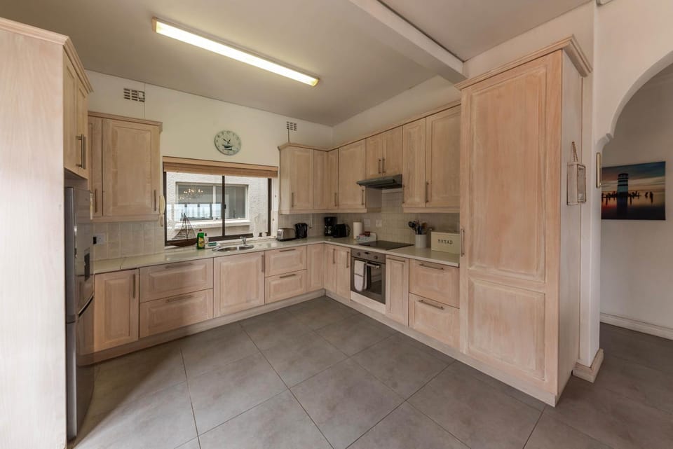Kitchen or kitchenette, dishwasher, minibar, pet friendly, stove, toaster