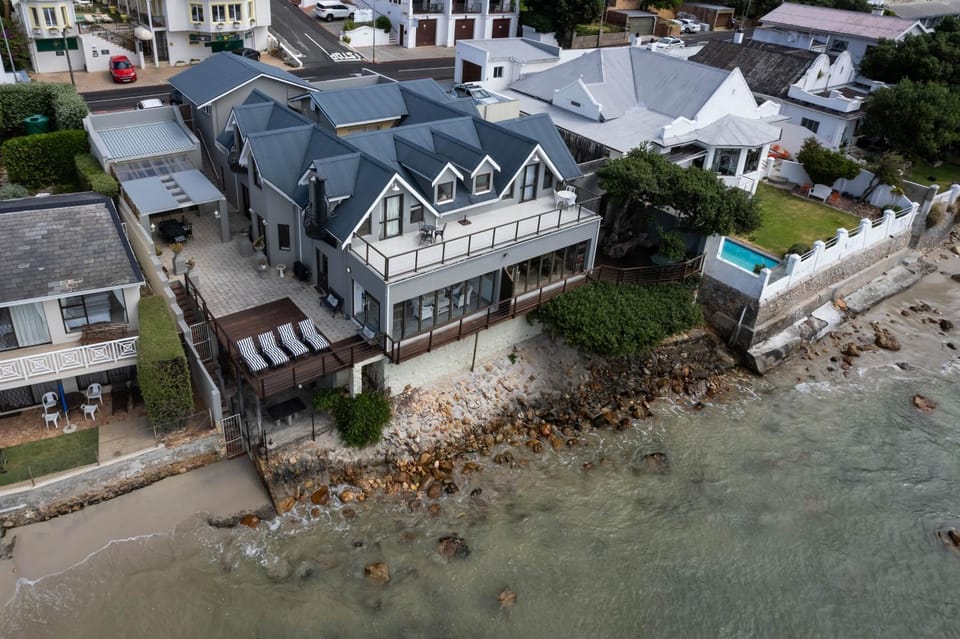 Property building, Day, Natural landscape, Bird's eye view, Beach, Sea view