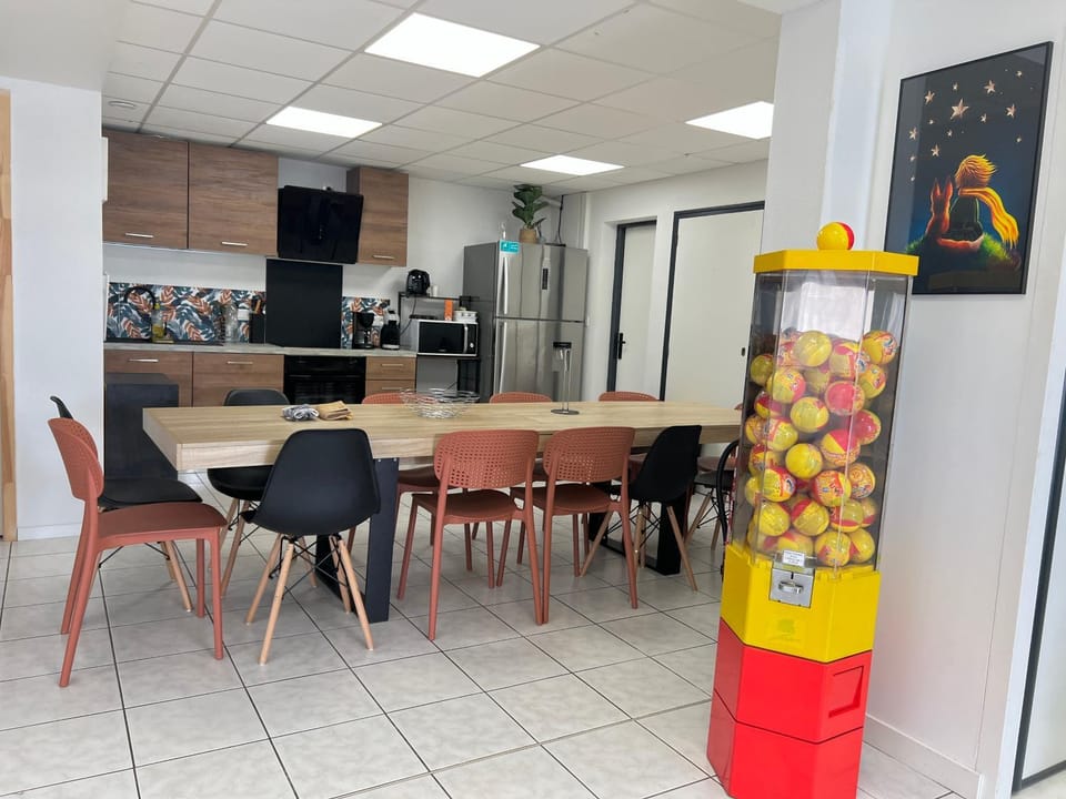Le Grand Penon ~ Logement Spacieux à 6 min du Parc Apartment in Nouvelle-Aquitaine
