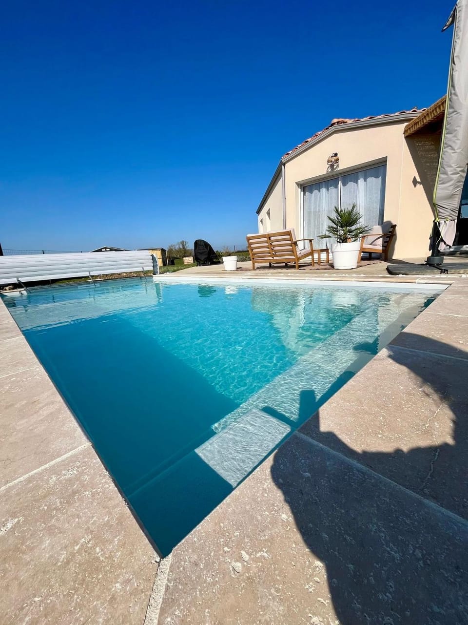 Property building, Day, Natural landscape, Pool view, Swimming pool, sunbed