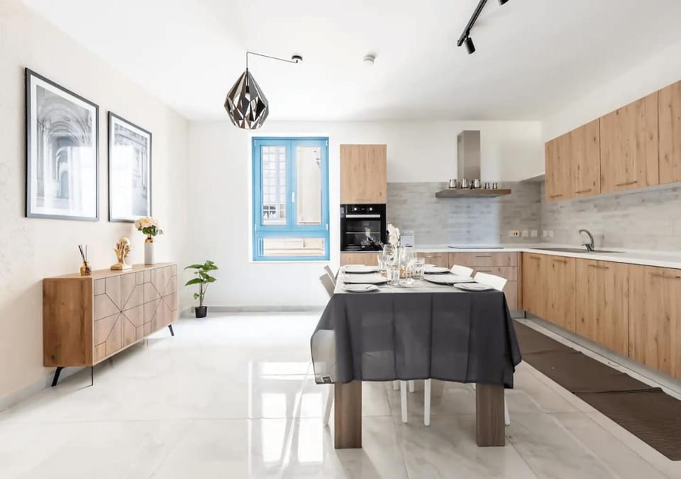 Kitchen or kitchenette, Dining area, pet friendly, stove
