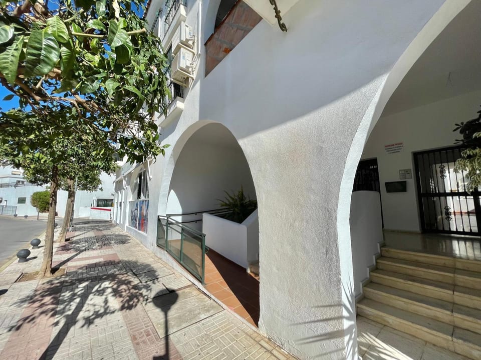 LaFrenchTouch - Céntrico con piscina junto al tren Apartment in Benalmadena