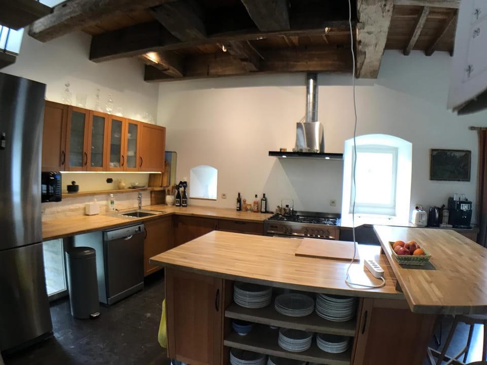 Dining area, dishwasher, minibar, pet friendly, stove