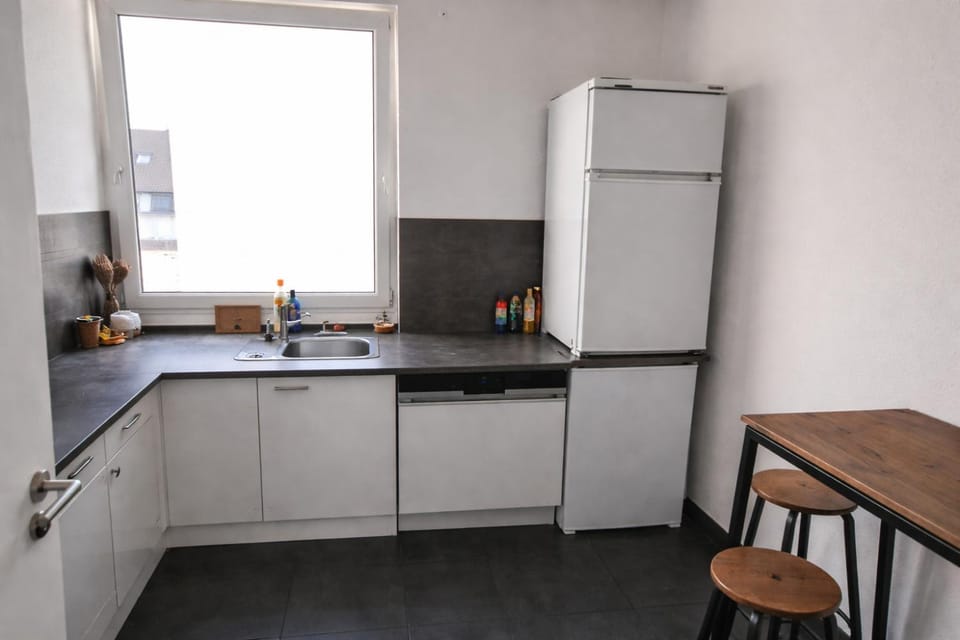 Kitchen or kitchenette, Communal kitchen