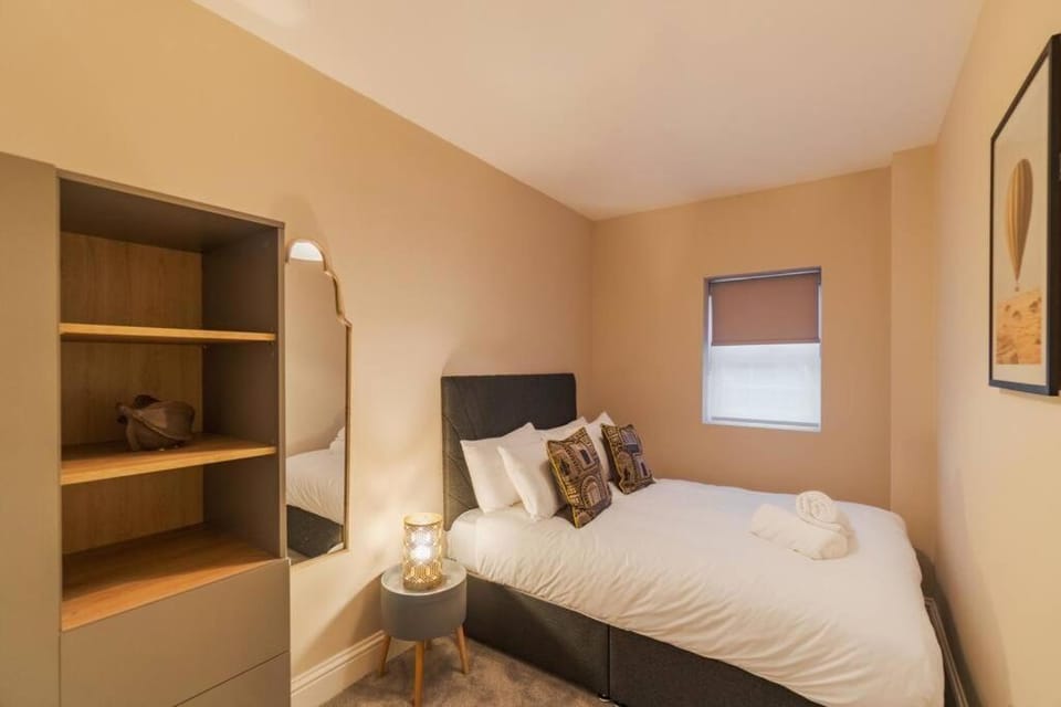 Modern 2 Bed Ground Floor - Private Parking - By Tempstay Apartment in Windsor