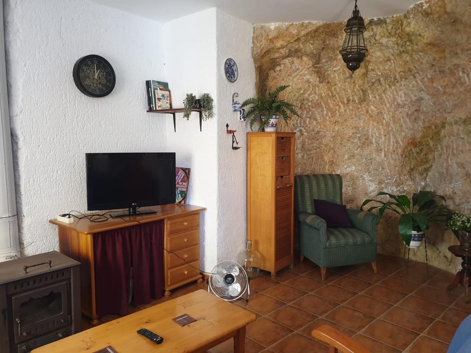 Communal lounge/ TV room, TV and multimedia, Living room