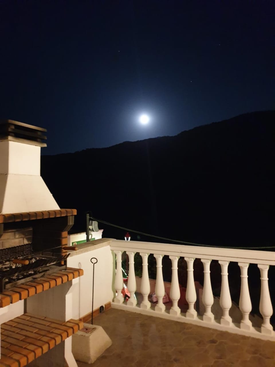 Night, Natural landscape, BBQ facilities, View (from property/room), Balcony/Terrace, Balcony/Terrace, Mountain view