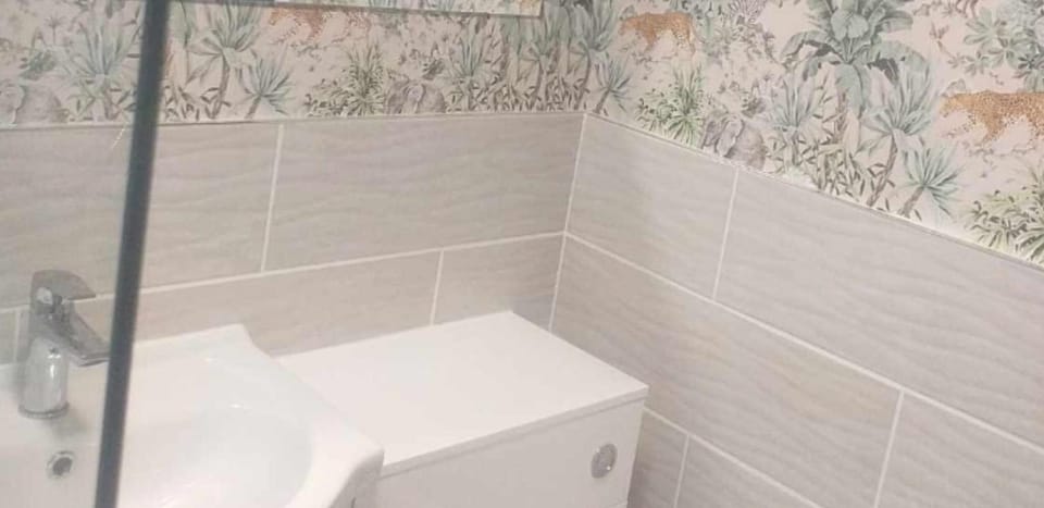 2 Bed Chalet Sleeps 5 - Pets Parking Near Beach Chalet in Hemsby