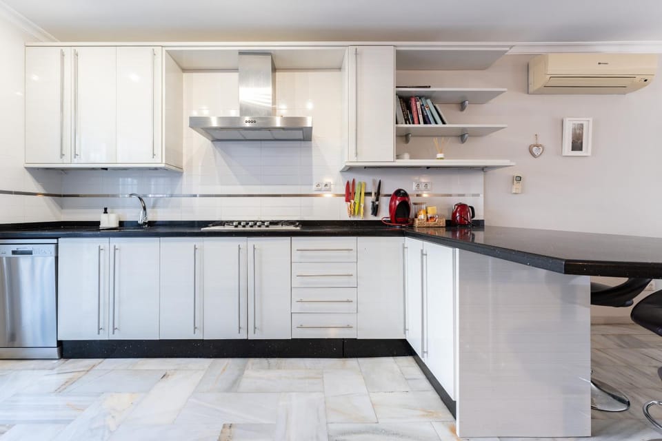 Kitchen or kitchenette, Living room