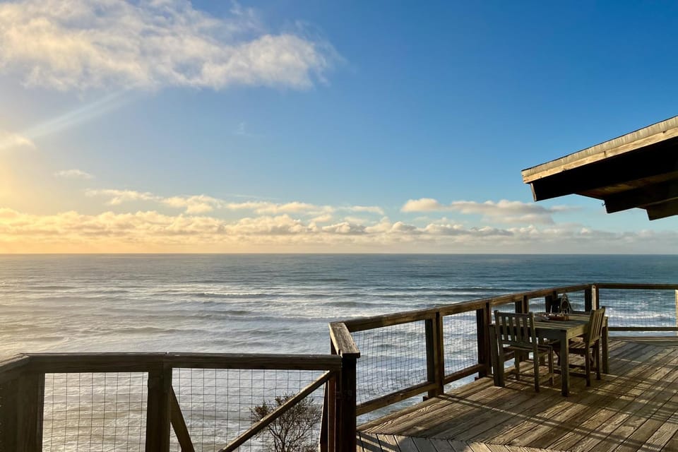 Serene Irish Beach Home w/ Panoramic Ocean Views! House in Mendocino County