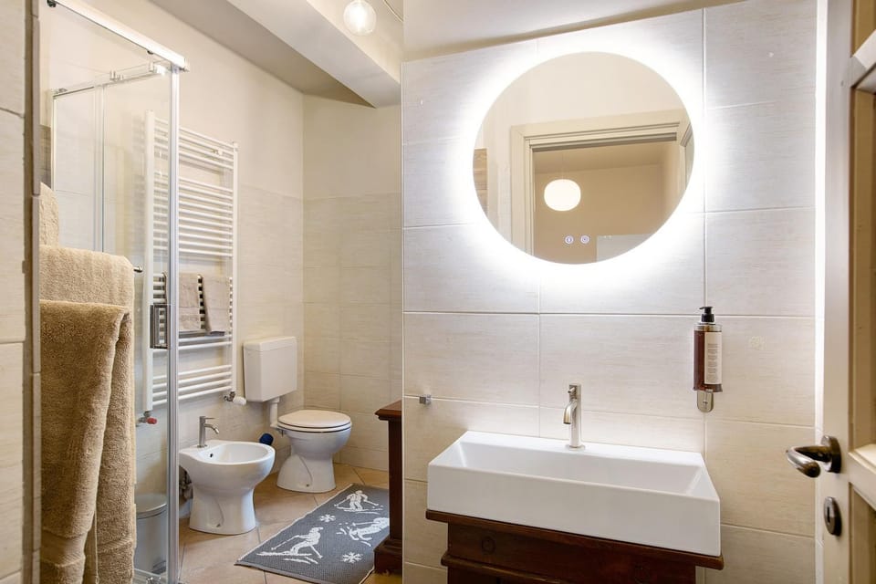 Bathroom, Living room