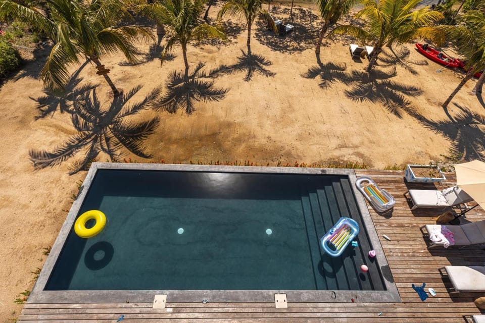 Shadow Sands - Modern Ocean Front Villa on Private Island Villa in Stann Creek District