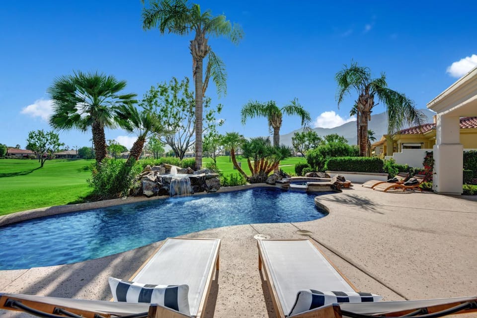 PGA113 Chic PGA West Oasis Pool Home House in La Quinta