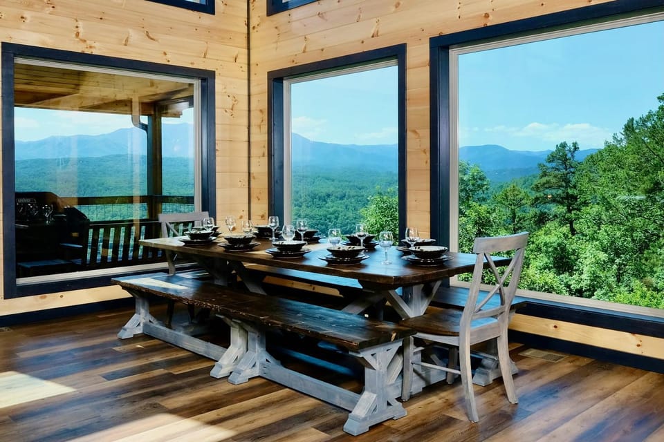 Dining area, Mountain view