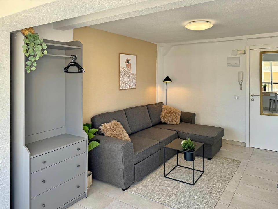 Estudio con sofá cama directamente en la playa - sin dormitorio Apartment in Benidorm