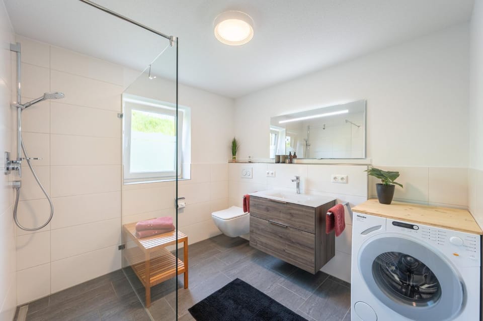 Bathroom, towels, washing machine