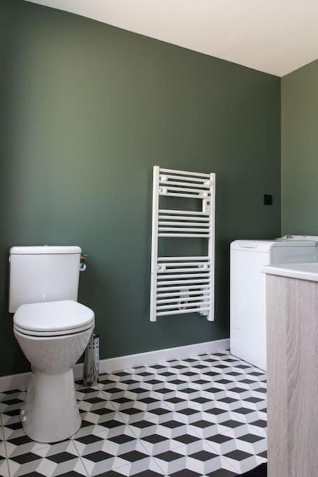 Toilet, Bathroom
