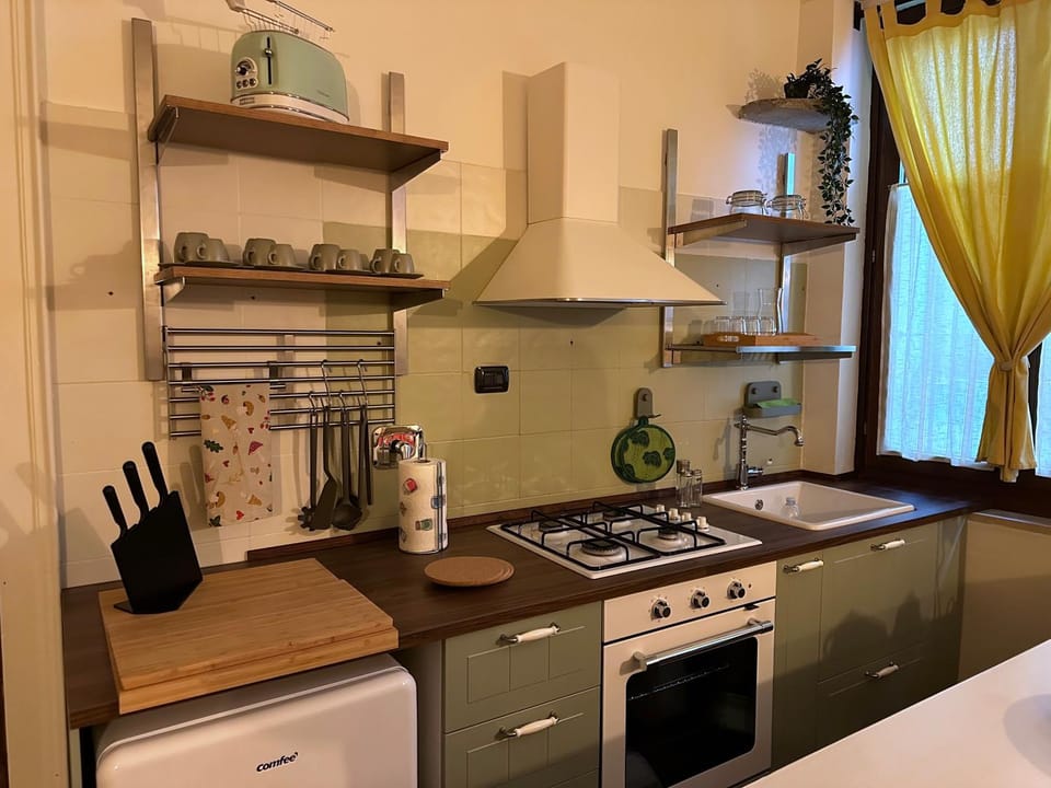 Kitchen or kitchenette, pet friendly